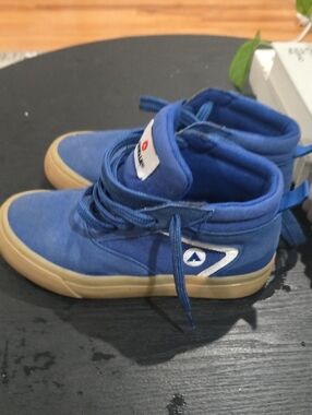 Airwalk Kids Royal Blue High-Top Sneakers with Gum Sole